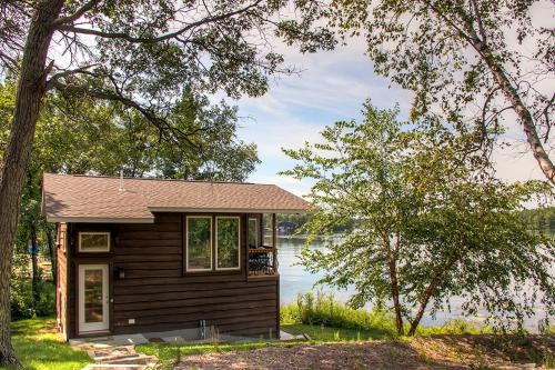 Brainerd Casa | Fish on Rice Lake Waterfront Brainerd Cabin