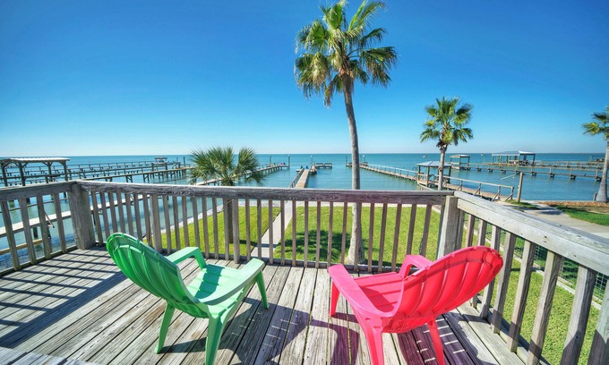 Rockport Casa | Fish - Relax - Repeat! Waterfront Retreat with Private Pier in Rockport, TX