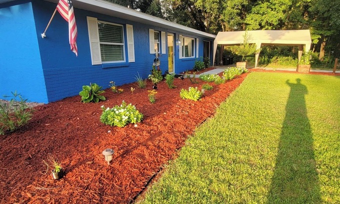 Crystal River Casa | Fish, Scallop,Manatees.Private quiet Fenced yard, pets ok, 5 minutes to water!