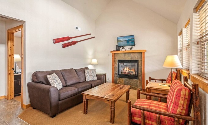 Dover Bay Casa | Fish Tales - Courtyard Beach Bungalow