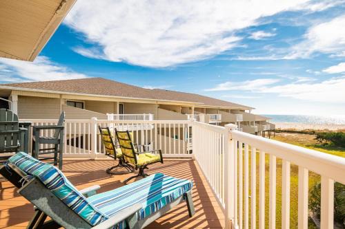 Long Beach Casa | Fish Tales