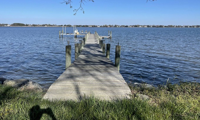 Stevensville Casa | Fish to the Left of Me, Geese to the right, Stuck in the middle w/ Goats