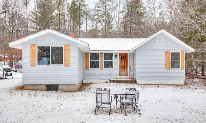 Rhinelander Cabaña | Fish Year-round: Riverfront Cottage in Rhinelander