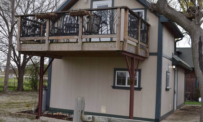 Williston Cabaña | Fisherman, Birders and Family retreat! Sleeps 4 no cleaning fee, pets welcome