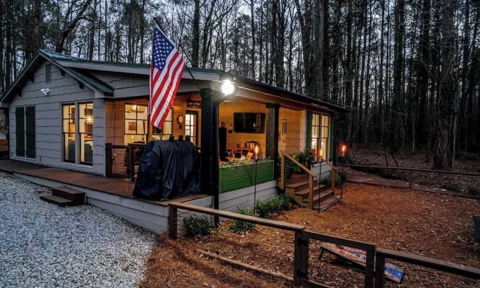 Milledgeville Casa | Waterfront, Private Fisherman's Dock, Kayaks Canoe, Paddleboards & More!