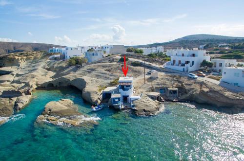 Pachena Casa | Fisherman's Syrma House