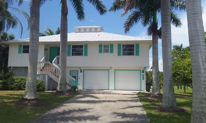 Alden Pines Casa | Fishermen's, Golfer's, Boater's, Kayaker's, Birder's & Snowbird's Dream!