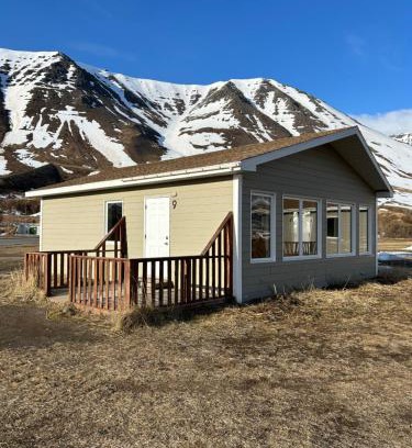 Sudureyri Casa | Fisk Club Cottages Suðureyri - Sailor's House