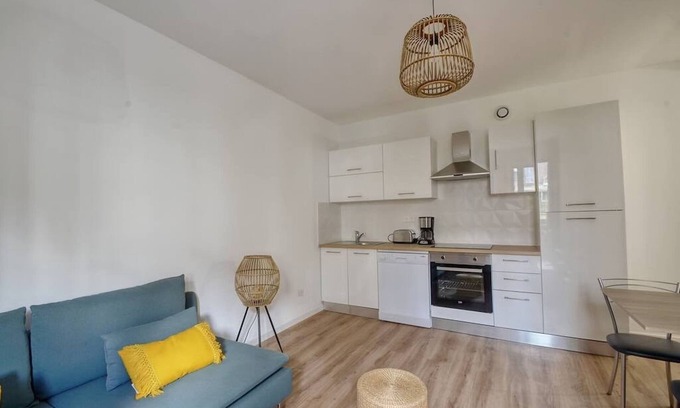 Les Cinq Avenues Apartamento | FISSIAUX - Pleasant T4 Cozy Nest of Lonchamp