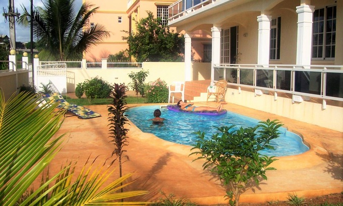 Camp Bestel Apartamento | Fita Residencia - 67m², 219€/semana, gestión europea, 1.5km de Trou aux Biches, vistas al mar (40m), playa (700m), piscina, climatizador, wi-fi, cámaras/alarma24 h.