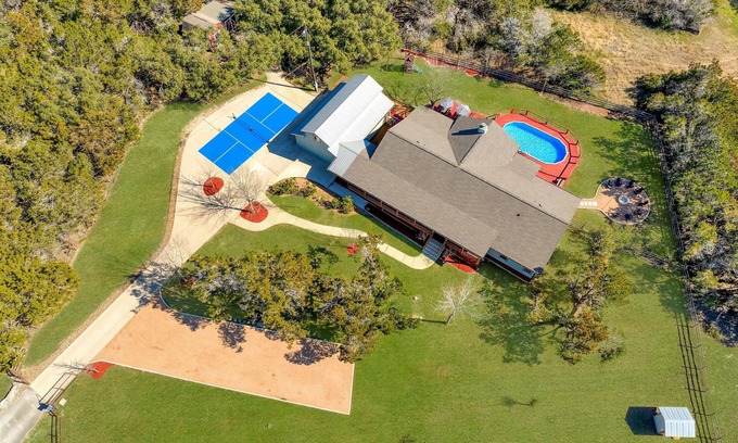 Dripping Springs Casa | Fitzhugh Lodge | Hill Country Retreat | Pool, Gameroom, Pickleball & More