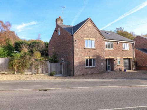 Chesterfield Casa | Five Acres