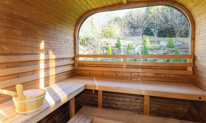 Chesterfield Cabaña | Five Acres