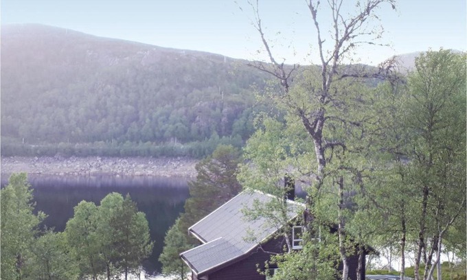 Brekke Casa | Five-Bedroom Holiday Home In Matre