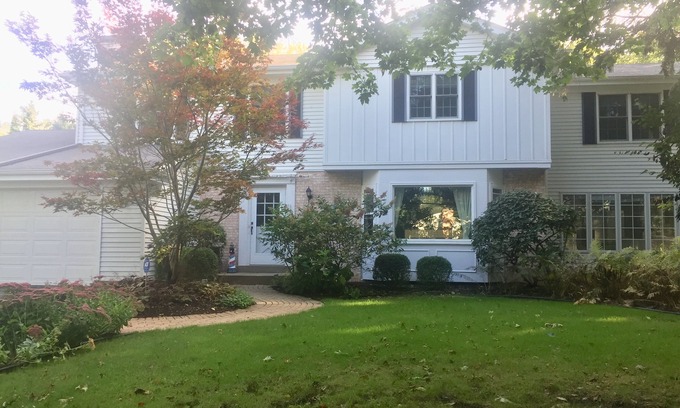 Glendale Casa | "Cinco dormitorios de lujo en el río"