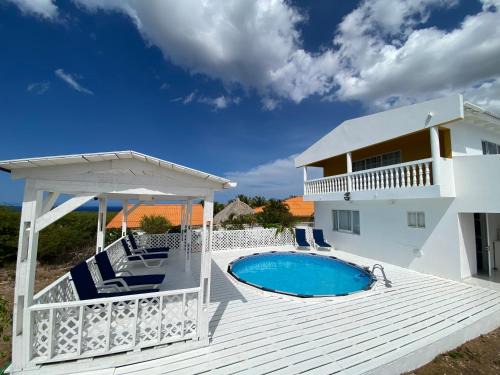 Grote Berg Casa | Five Bedroom Villa with Swimming Pool