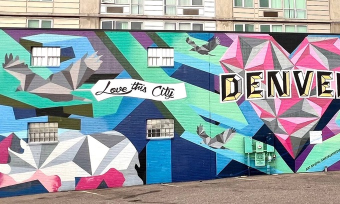 Five Points Casa | Five Points Home - Near RiNo/LoDo/Coors Field - BIG sun-drenched grassy backyard