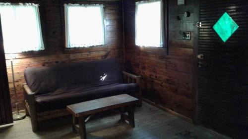 Hot Springs Casa | Five Points Lake Hamilton Cabin 2