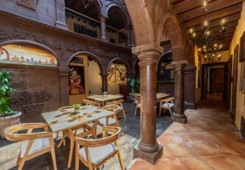 Zona Centro Hotel | Five Queens Boutique Hotel