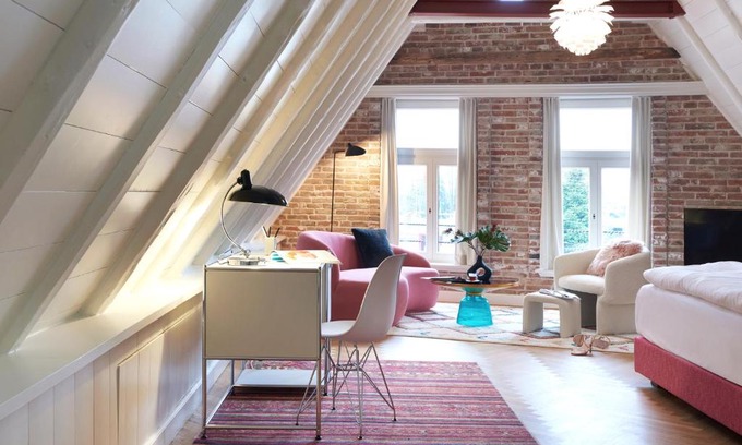 Leer Cama Y Desayuno | Five Rooms