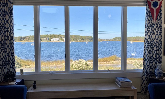 Pocasset Casa | Five Star Get Away Private Beach