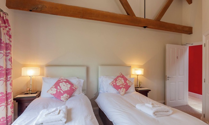 Fakenham Casa | Five Star, Gold Awarded, Barn Conversion In Beautiful Norfolk Hamlet