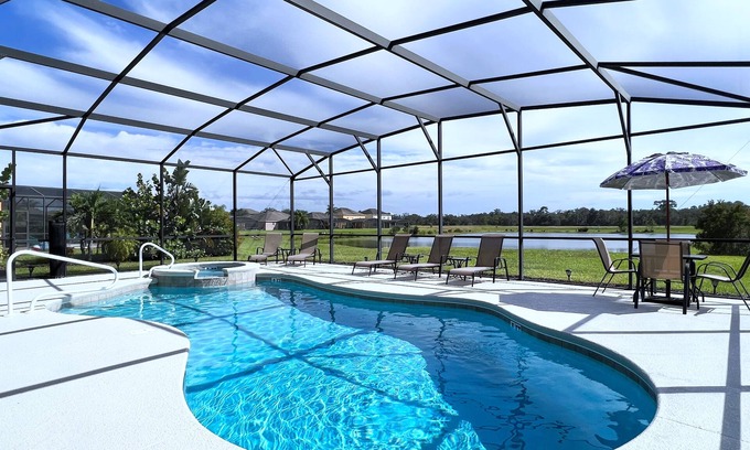 Watersong Casa | Five Star Huge Pool Home Close to Disney!!