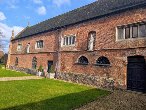 Brampton Casa | Five Star Luxury - Oxnead Hall