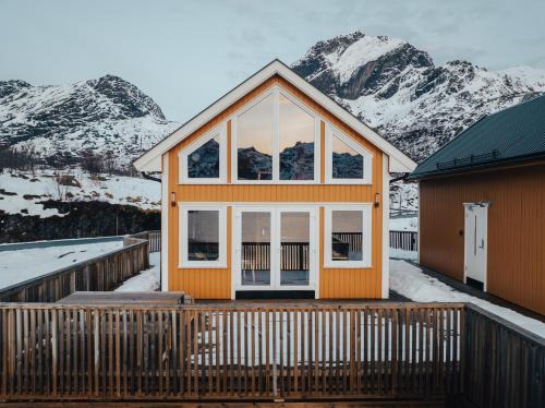 Flakstad Casa | Fjordview Ryten 1 Retreat