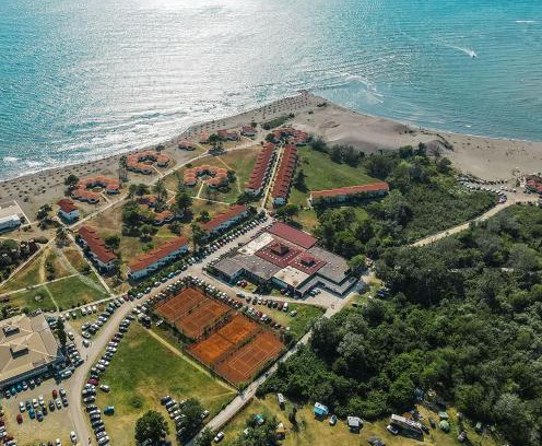 Ulcinj Complejo | FKK Ada Bojana