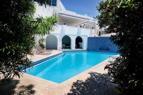 Bodrum City Center Hotel | Flag Suites +12