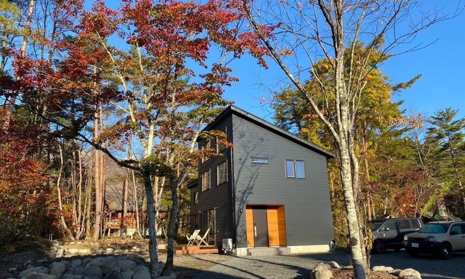 Hakuba Chalet De Esquí | Flagpole Villa Hakuba, a newly built one-room rental villa in Misorano, Hakuba Village, will open in the winter of 2024!