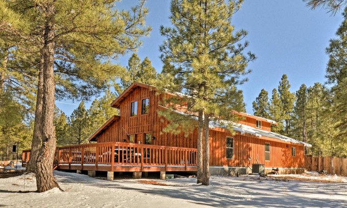 Flagstaff Casa | Flagstaff Cabin on 5 Acres with Fireplace and Fire Pit