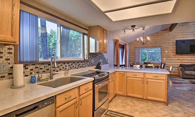 Mountainaire Casa | Flagstaff Retreat w/ Large Yard, Balcony & Views!