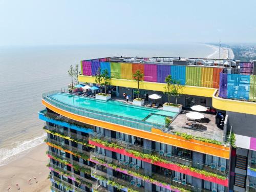 Hoang Hoa Hotel | FLAMING0 Ibiza Hải Tiến Resort
