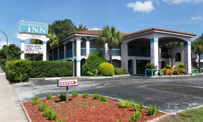 Historic Downtown Kissimmee Hotel | Flamingo Inn