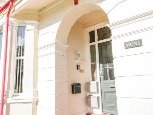 Deganwy Apartamento | Flat 1, Mona House