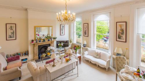 Montpellier Apartamento | Flat 3, 6 Lypiatt Terrace Cheltenham Gloucestershire GL50 2SX