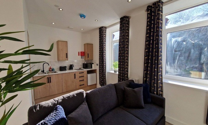 Mountain Ash Apartamento | Flat 3. Modern one bed apartment