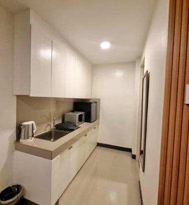 Las Pinas Hotel | Flat 35, Unit 1C