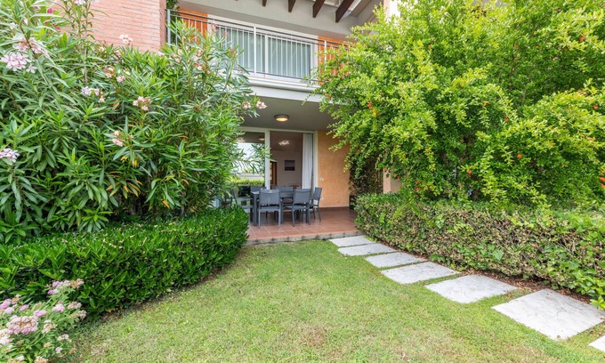 Padenghe sul Garda Apartamento | Apartamento 'Blue Lake Holiday House' con piscina, Wi-Fi y aire acondicionado