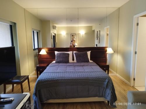 Itaim Bibi Apartamento | Flat com Piscina Aquecida-Grátis Garagem manobrista 24h -Sauna-Varanda-Cafe e Chá a vontade