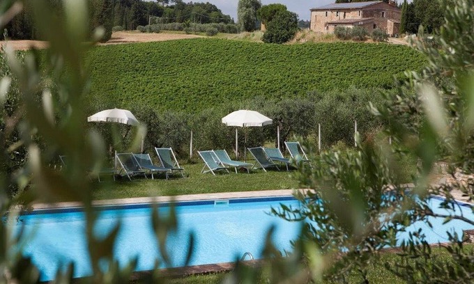 Montelupo Fiorentino Apartamento | Bodega, complejo vacacional, piscina en el corazón de la Toscana. Giaggiolo