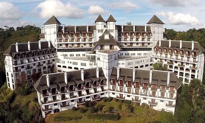 Alto do Capivari Apartamento | Piso en Campos do Jordão con Maravillosa Vistas panorámicas