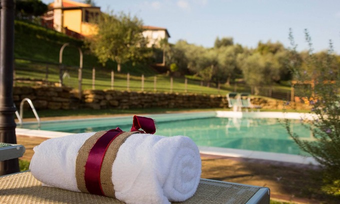 Lari Apartamento | Flat in Lari, A/C, terrace, pool, restaurant, Wi-Fi, close to the village, Fr