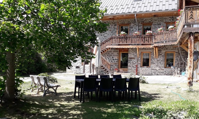 Albiez-le-Jeune Apartamento | Apartamento en casa de piedra