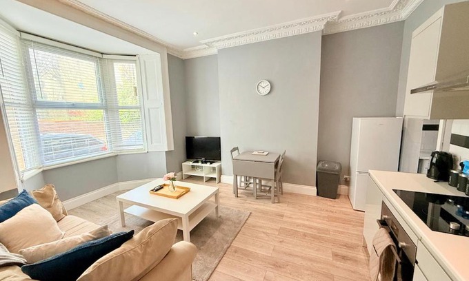 Saint Paul's Apartamento | Flat on City Road By Local Stays
