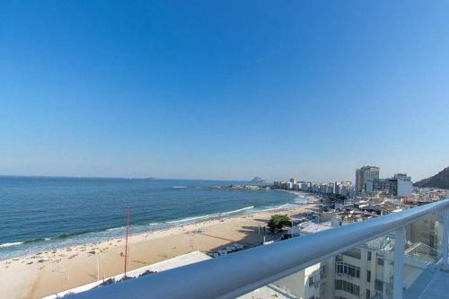 Copacabana Hotel | Flat Praia de Copacabana - Pé na Areia