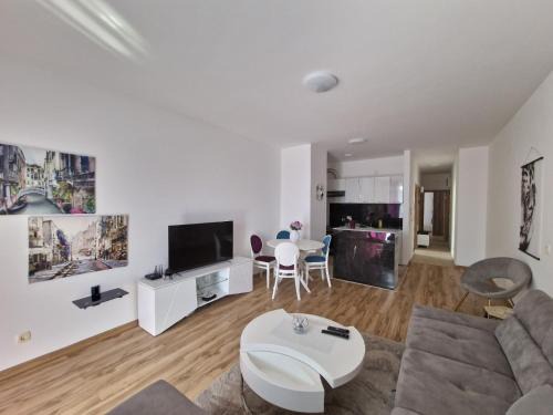 Rafajlovici Apartamento | Flat Rafailovic One minute to Beach