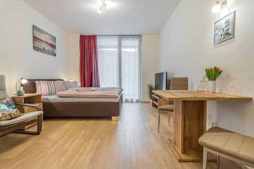 Kosire Apartamento | Flat with Bathtub & Balcony, only 12min Centrum, 200Mb WIFI